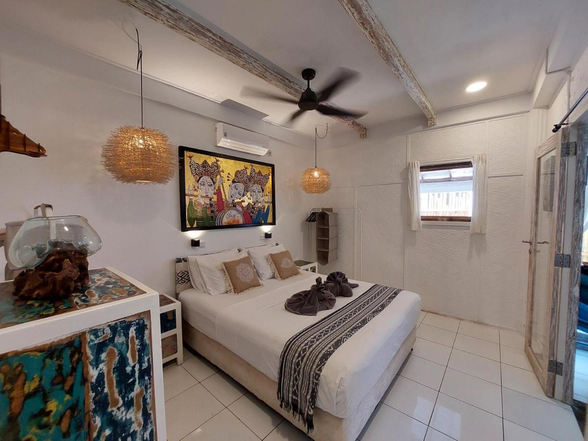 Villa Sahara Sands - *